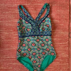Catalina Floral One Piece Swimsuit size M, 8 - 10